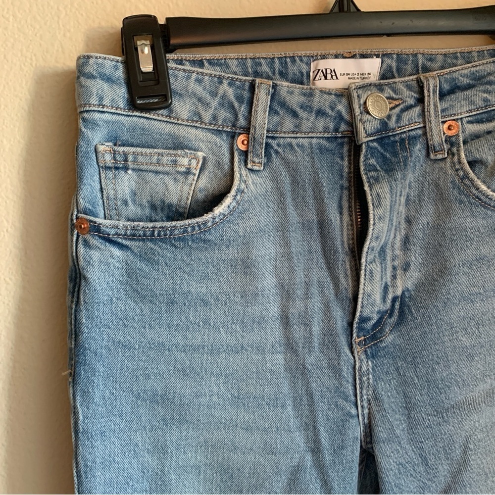 Zara Light Wash Distressed Jeans Size 2 - Picture 3 of 6